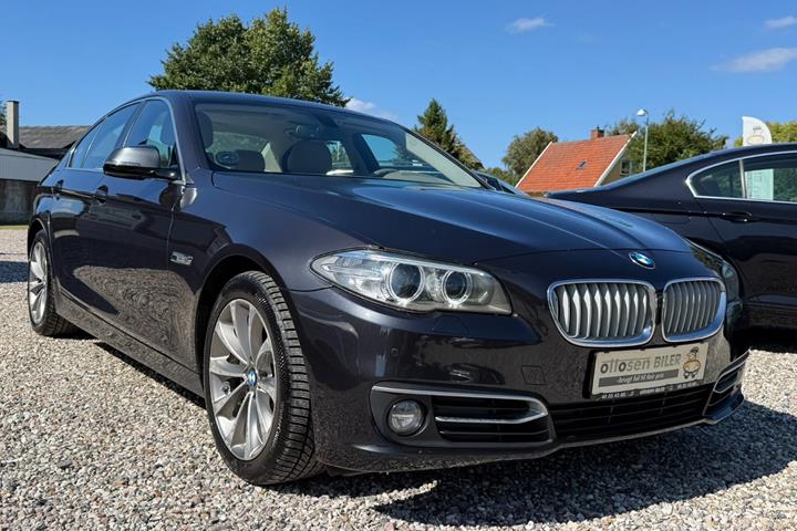 Grå BMW 530d fra 2014