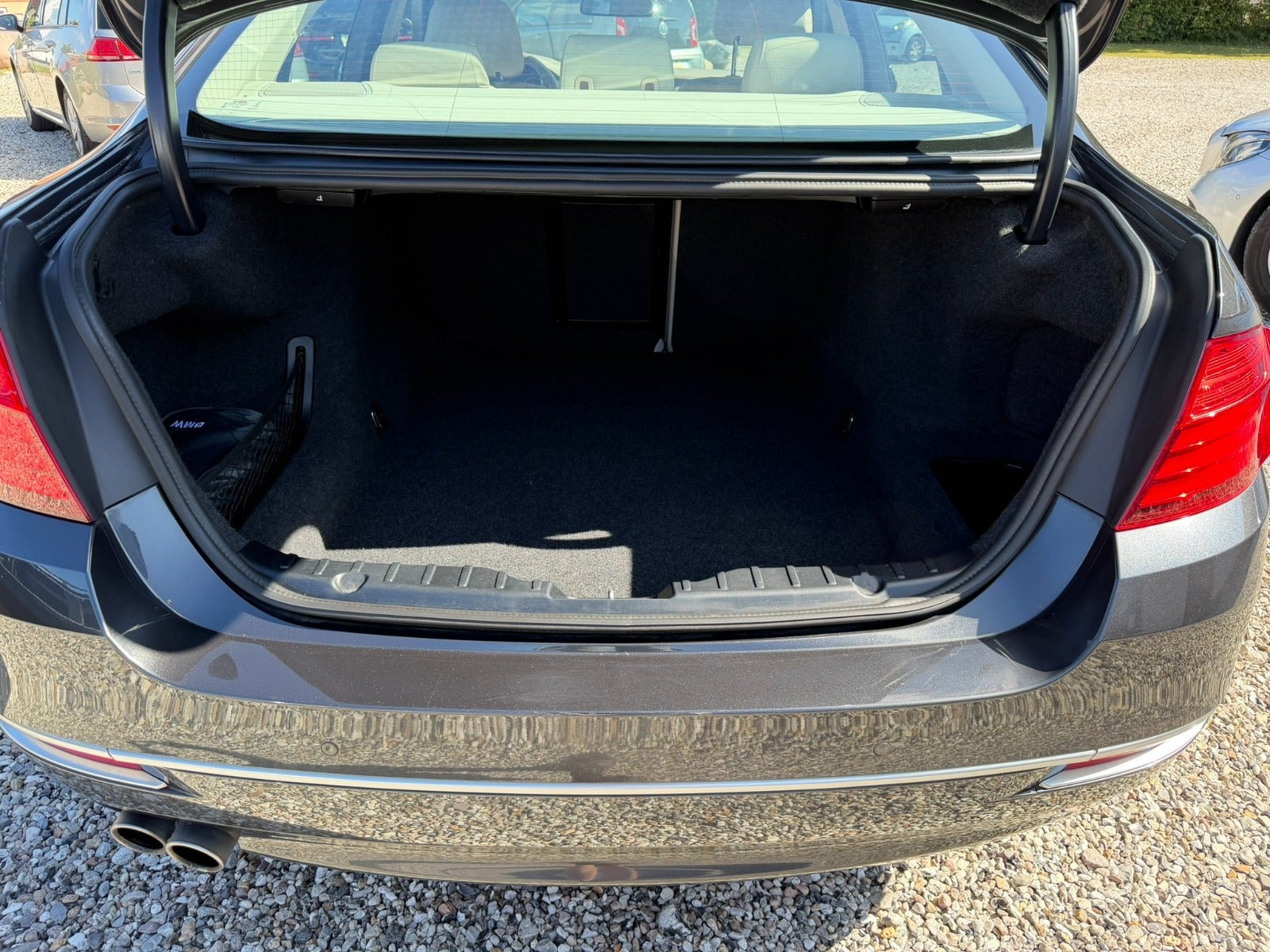 Grå BMW 530d fra 2014