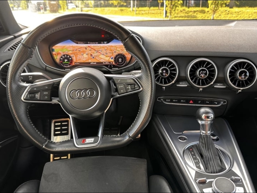 Grå Audi TT fra 2015