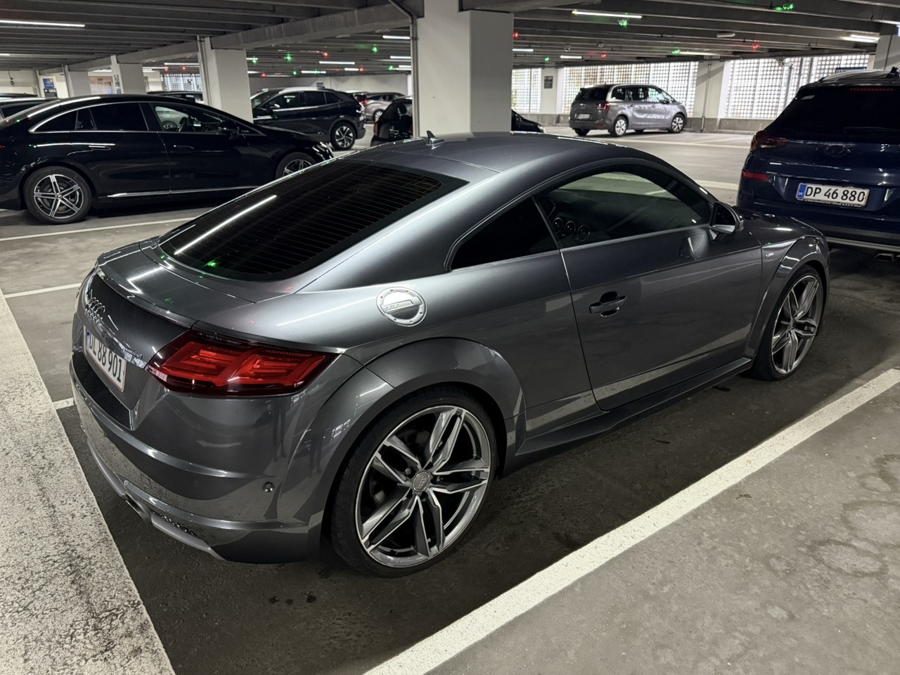 Grå Audi TT fra 2015