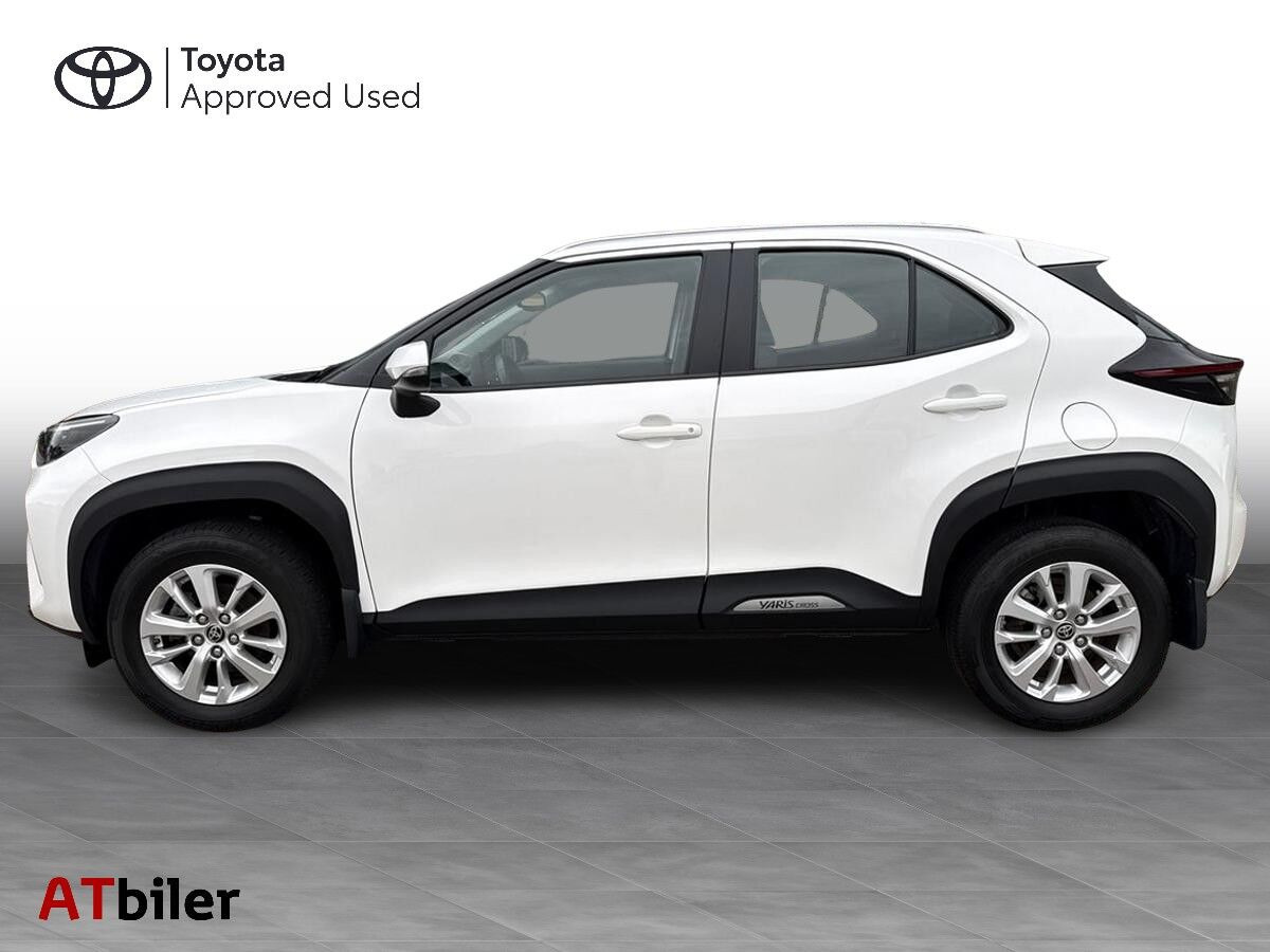 Hvid Toyota Yaris Cross fra 2022