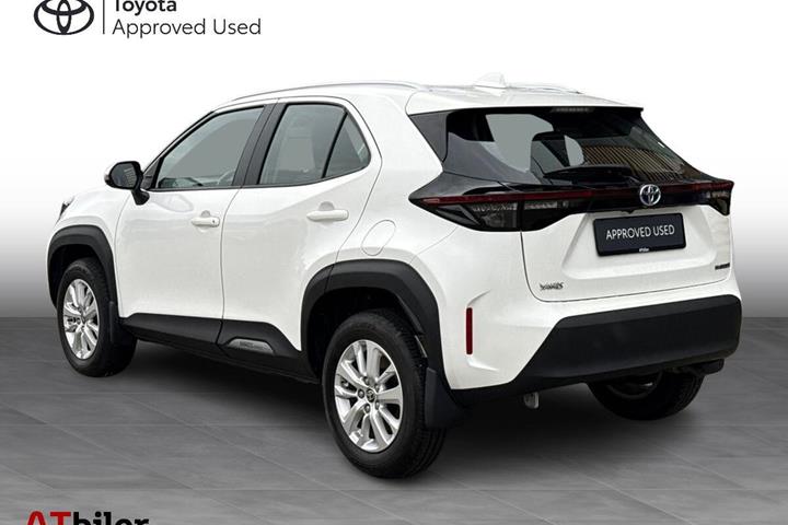 Hvid Toyota Yaris Cross fra 2022