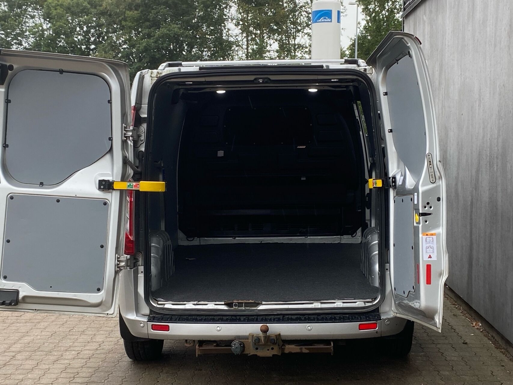 Sølv Ford Transit Custom fra 2019