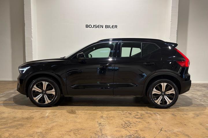 Sort Volvo XC40 fra 2023