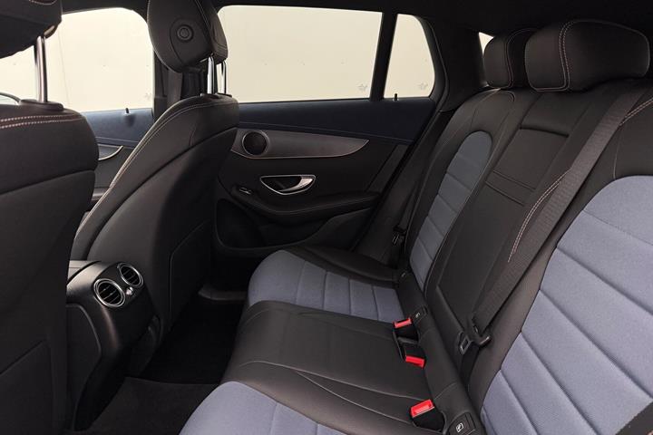 Grå Mercedes EQC 400 fra 2023