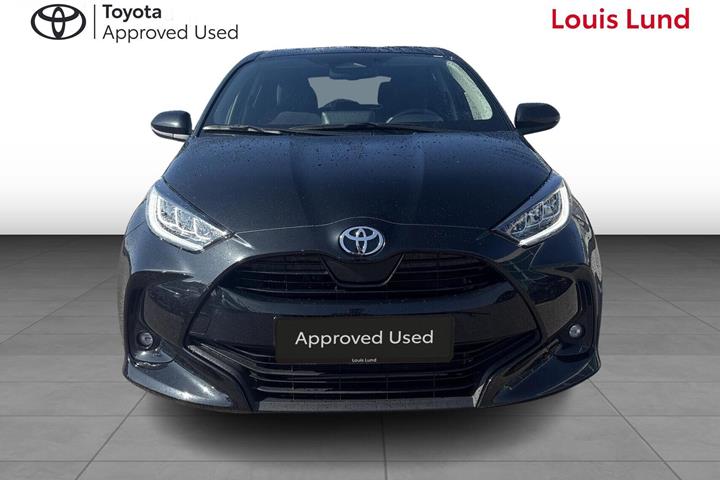 Sort Toyota Yaris fra 2025