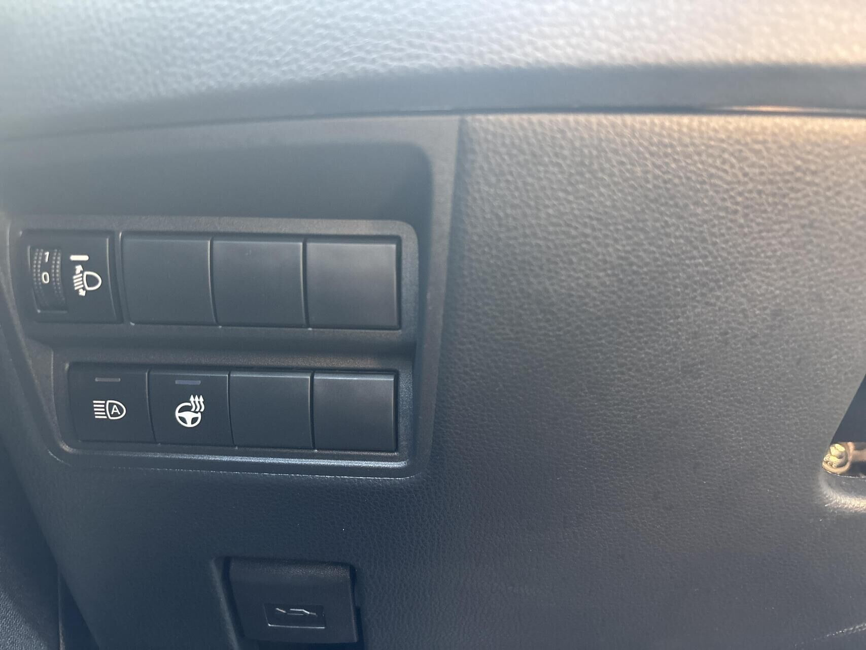 Sort Toyota Yaris fra 2025