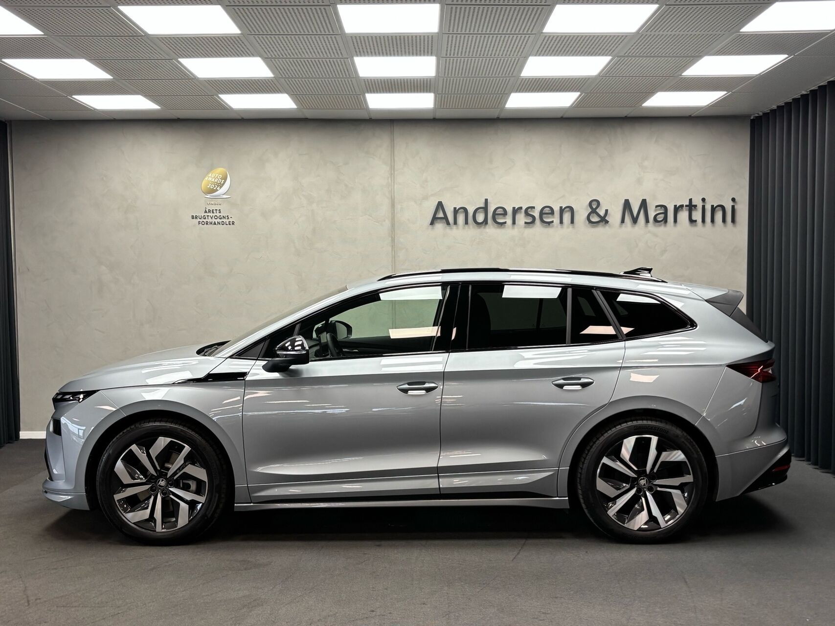 Grå Skoda Enyaq fra 2026