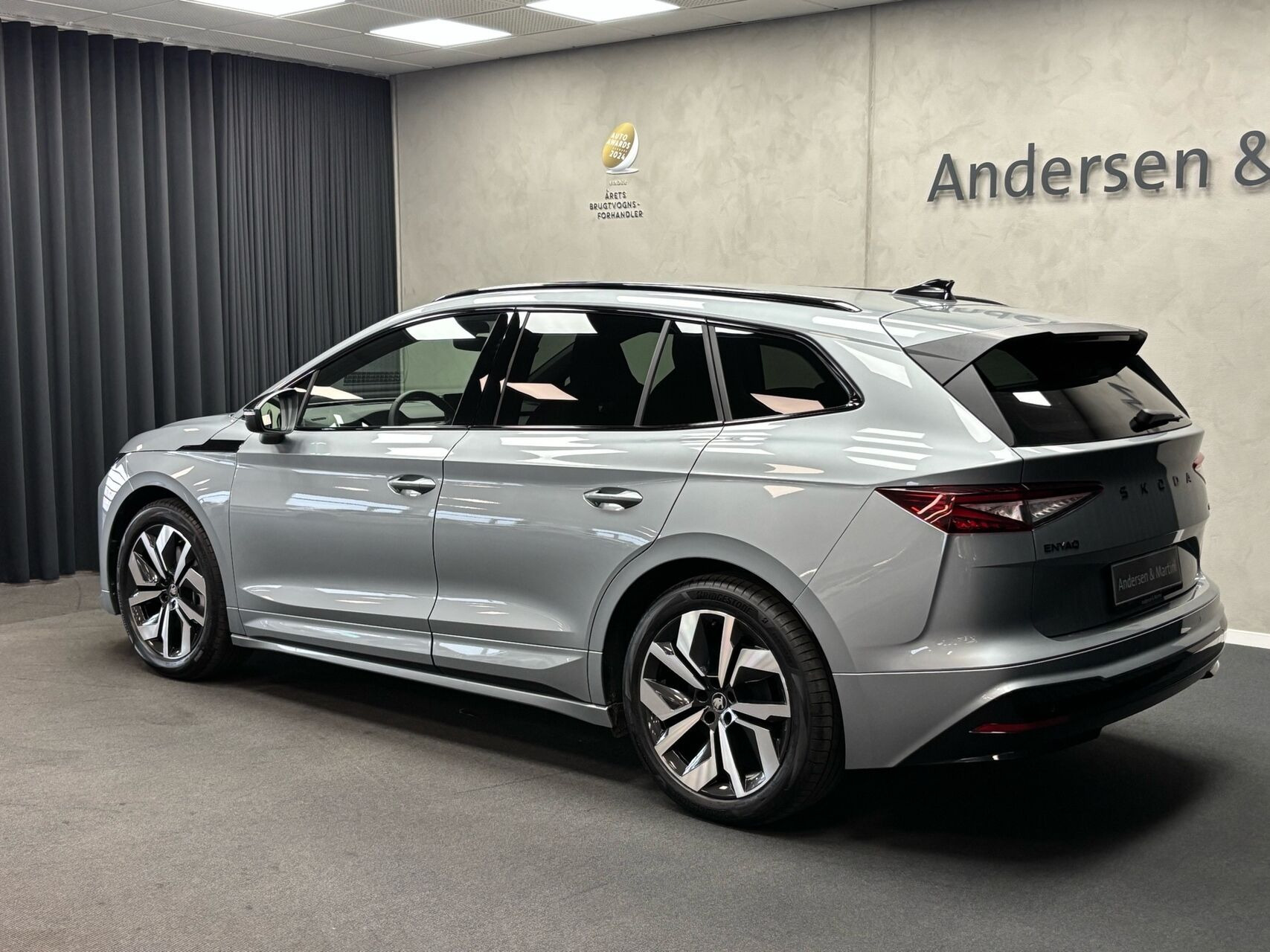 Grå Skoda Enyaq fra 2026