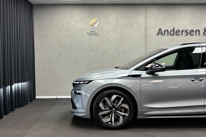 Grå Skoda Enyaq fra 2026
