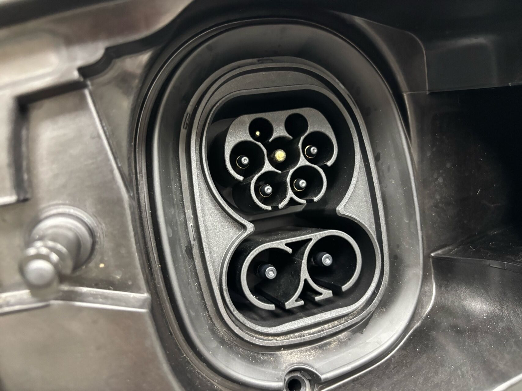 Grå Skoda Enyaq fra 2026