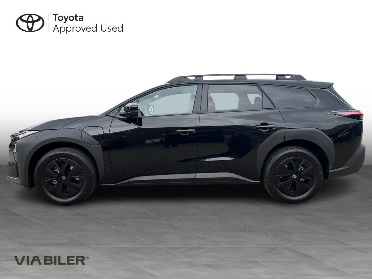 Sort Toyota bZ4X Touring fra 2026