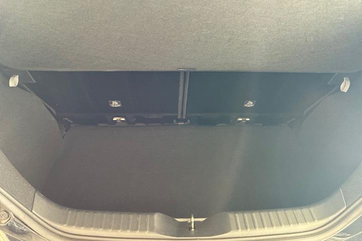 Sort Toyota Aygo X fra 2023