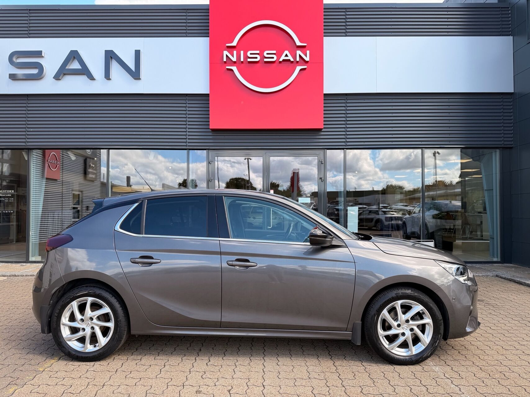 Sort Opel Corsa fra 2020