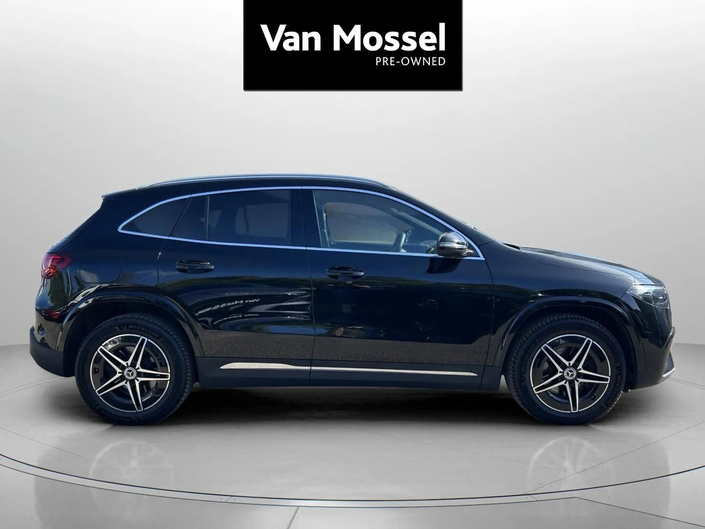 Sort Mercedes EQA 250+ fra 2024