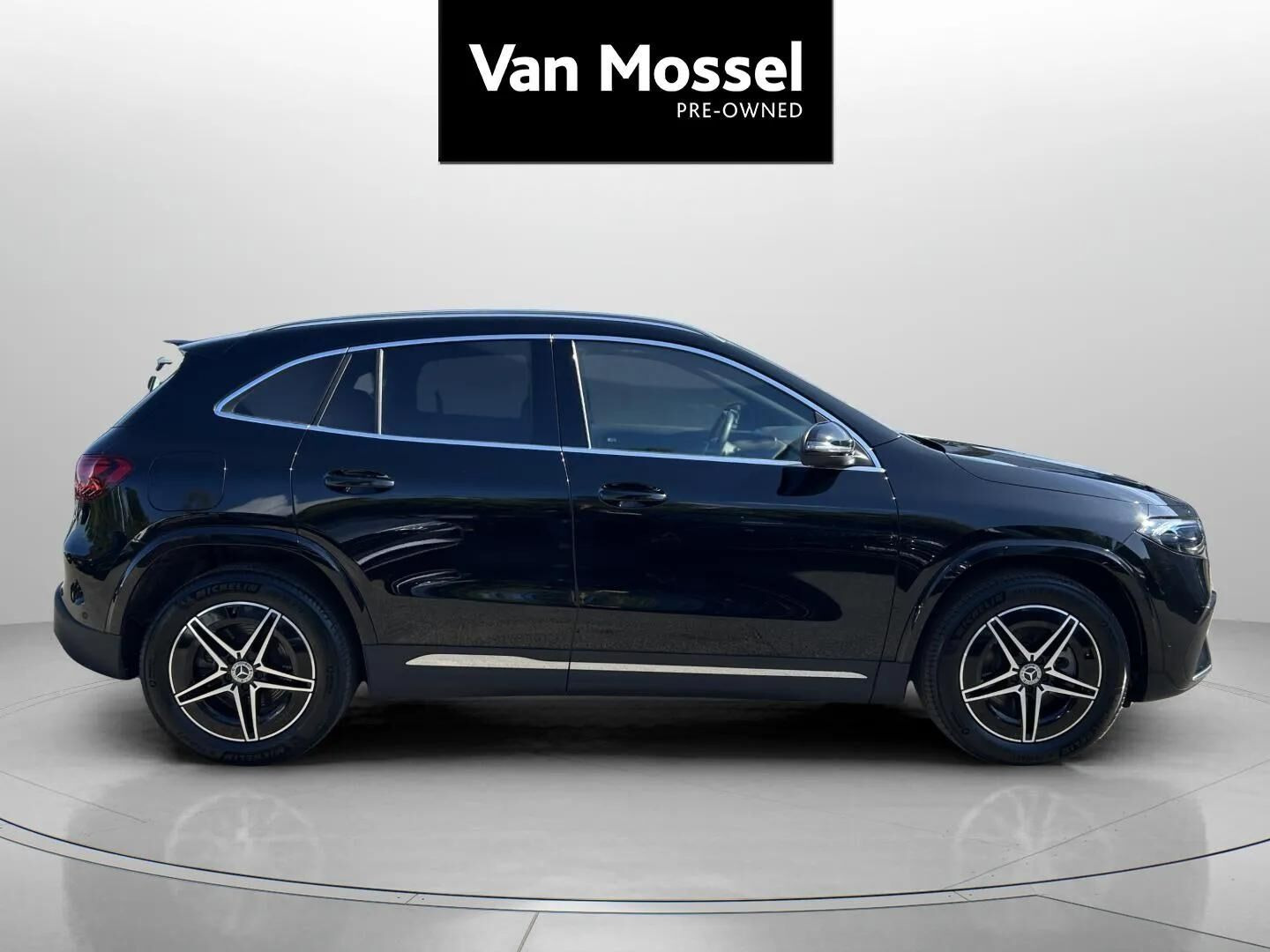 Sort Mercedes EQA 250+ fra 2024