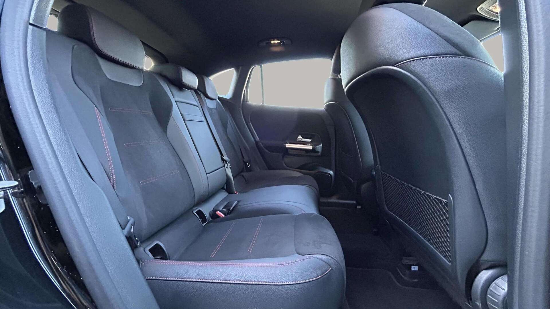 Sort Mercedes EQA250+ fra 2024