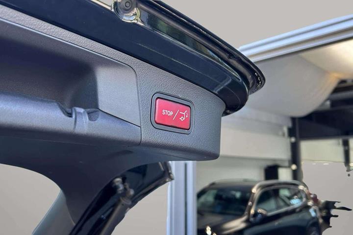 Sort Mercedes EQA 250+ fra 2024
