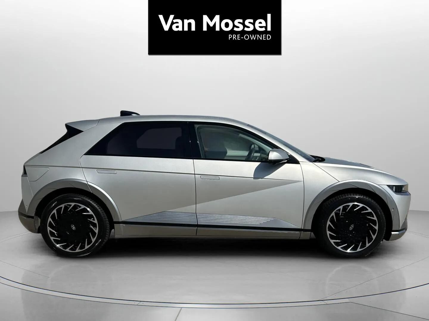Gul Hyundai Ioniq 5 fra 2023