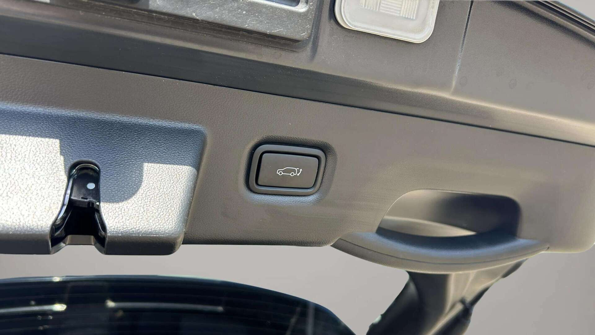 Sort Hyundai Ioniq 5 fra 2024