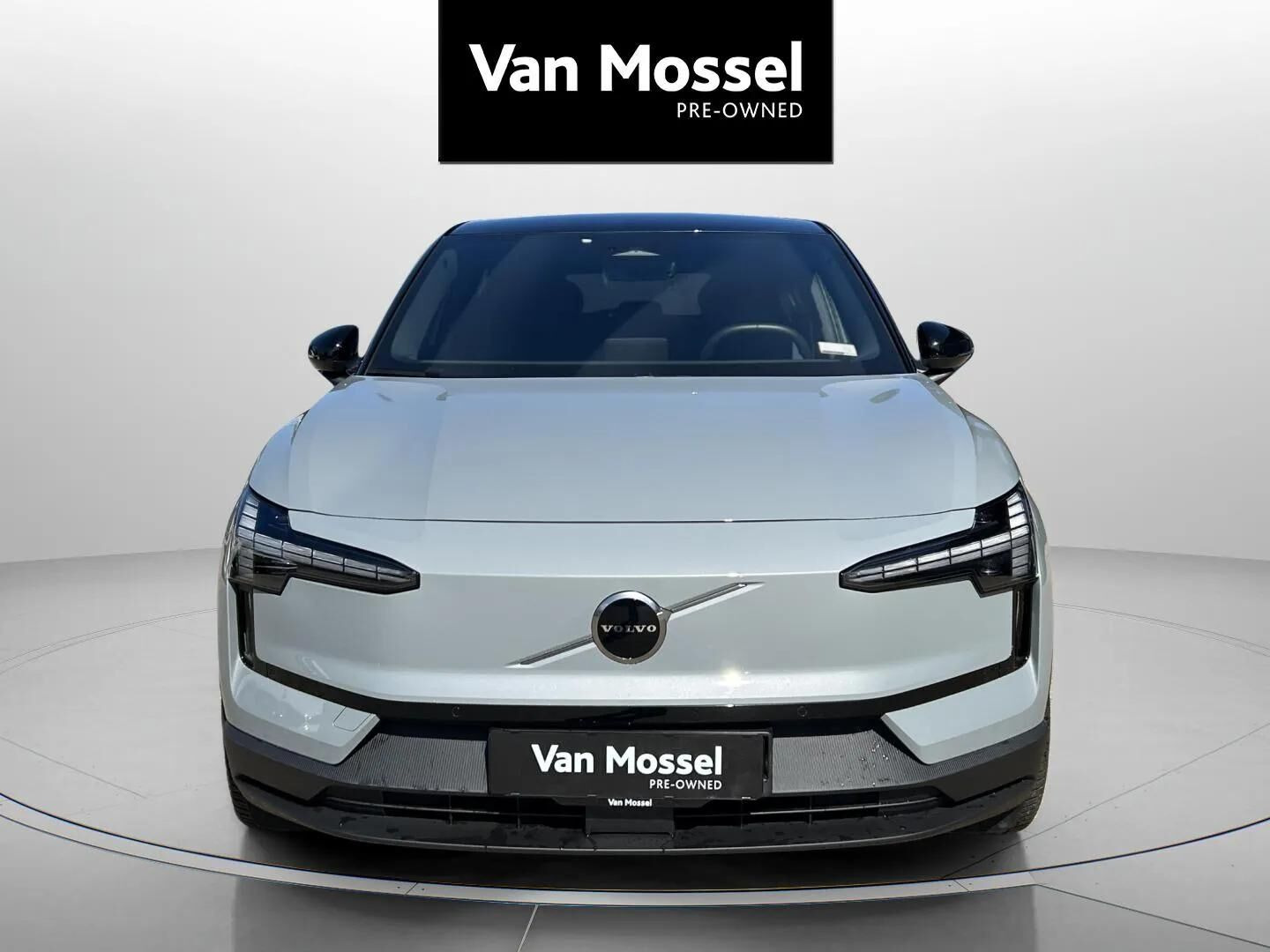 Grå Volvo EX30 fra 2024
