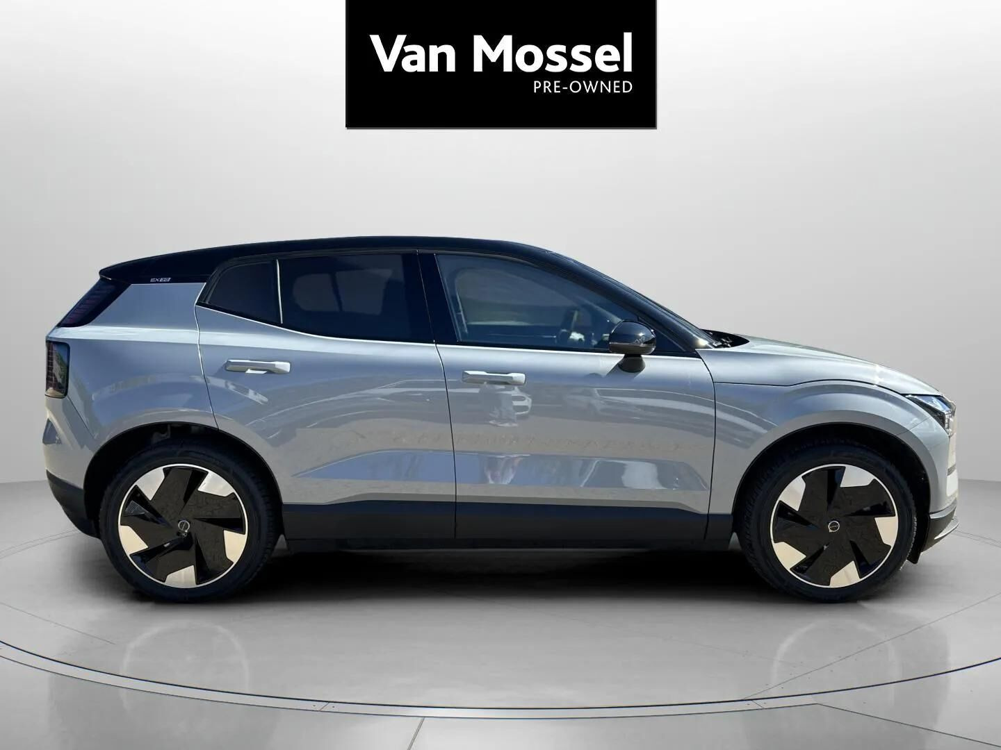 Grå Volvo EX30 fra 2024
