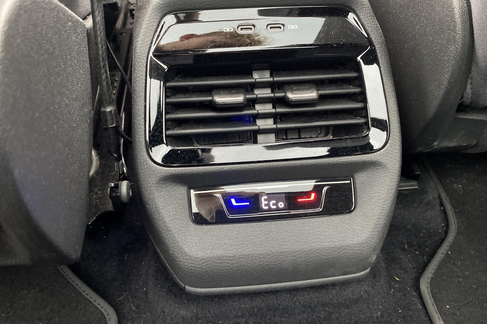 Hvid VW ID.4 fra 2023
