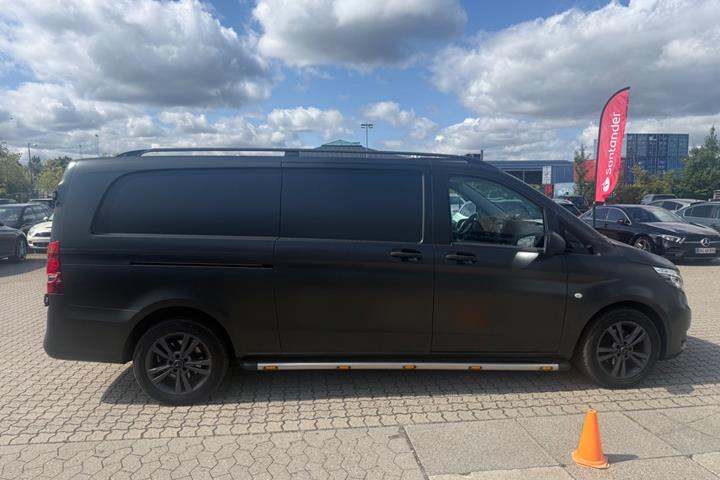 Hvid Mercedes Vito 114 fra 2019