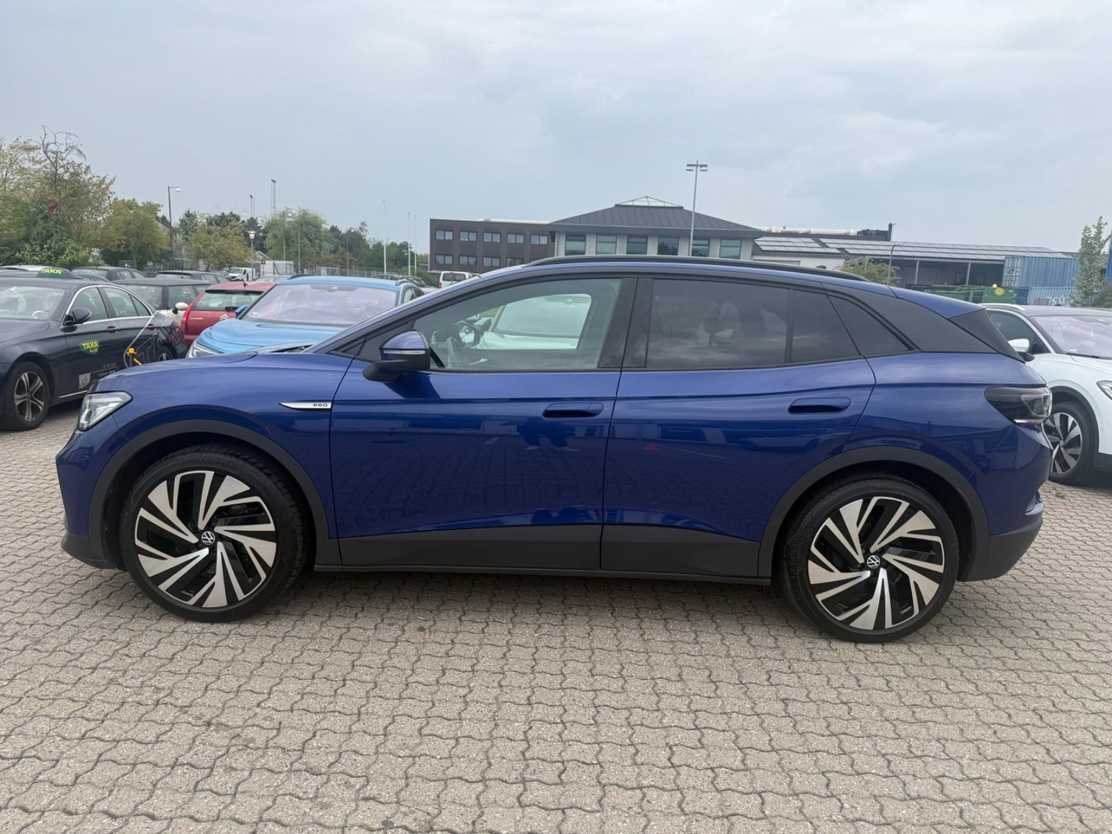 Blå VW ID.4 fra 2022