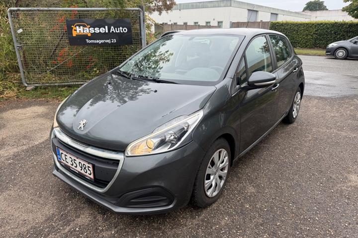 Grøn Peugeot 208 fra 2017