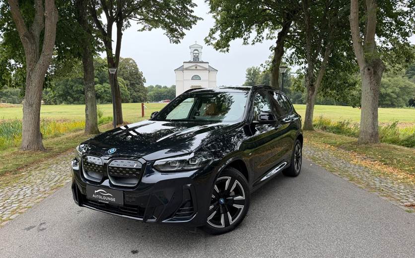 BMW iX3 Charged M-Sport