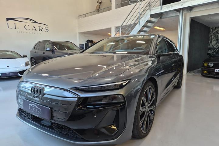 Sort Audi A6 e-tron fra 2025 set udefra