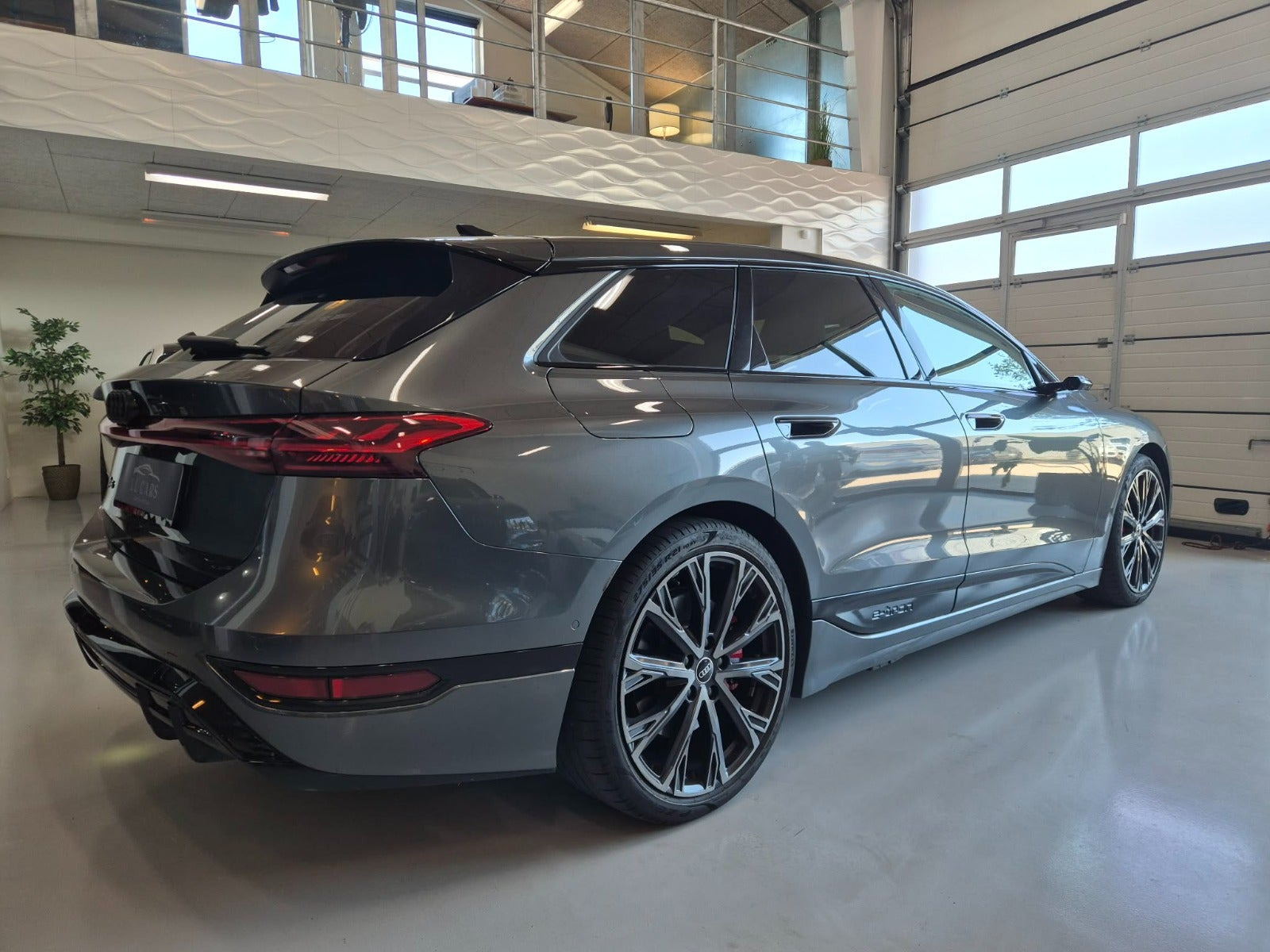 Sort Audi A6 e-tron fra 2025