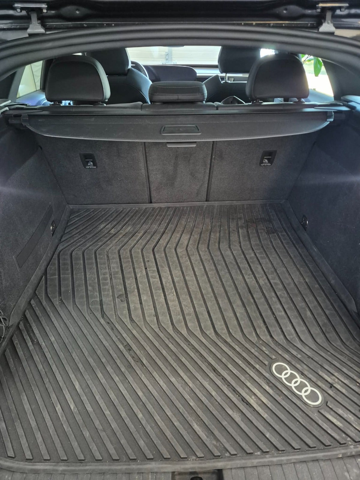 Sort Audi A6 e-tron fra 2025
