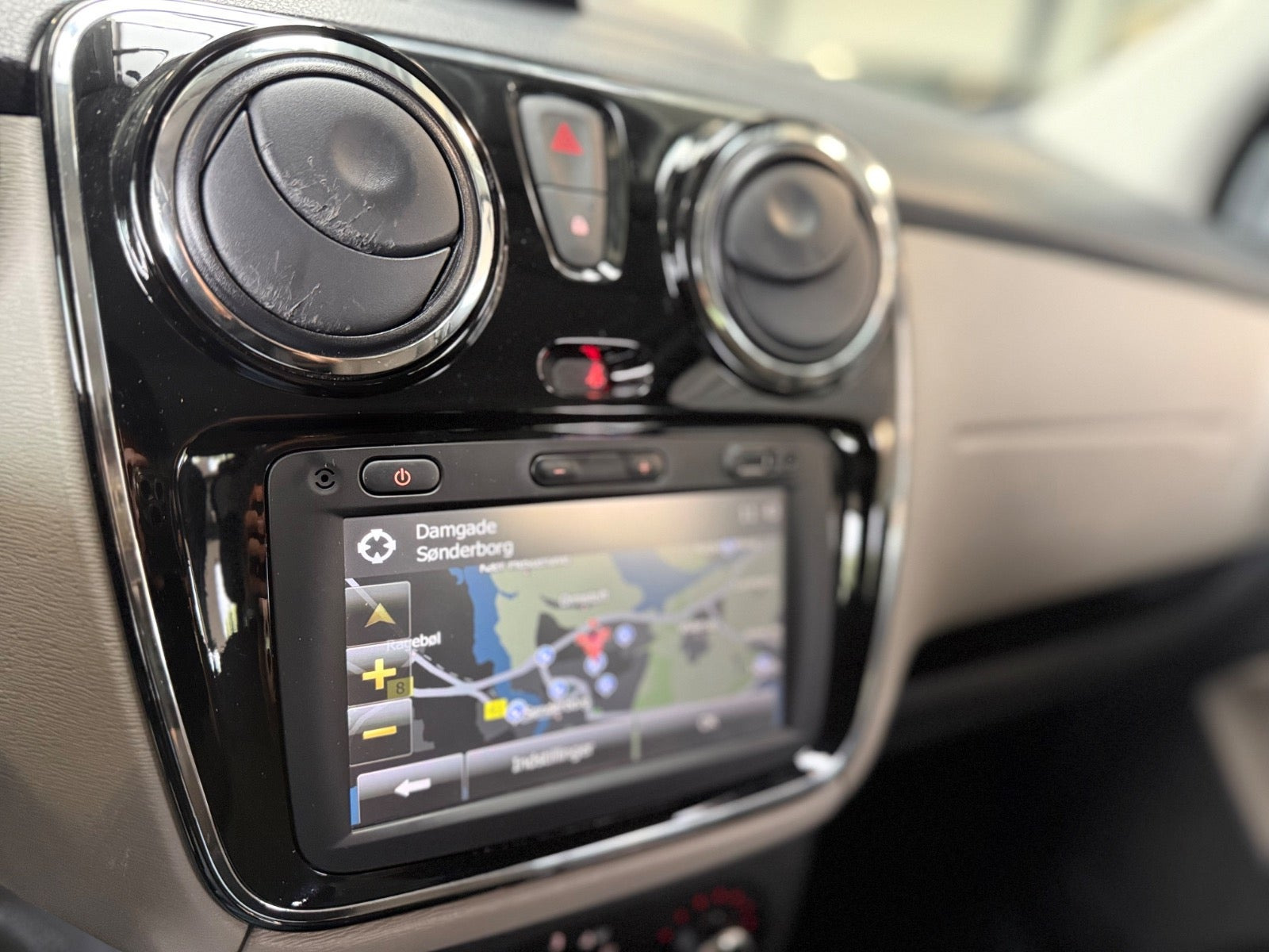 undefined Dacia Lodgy fra 2015