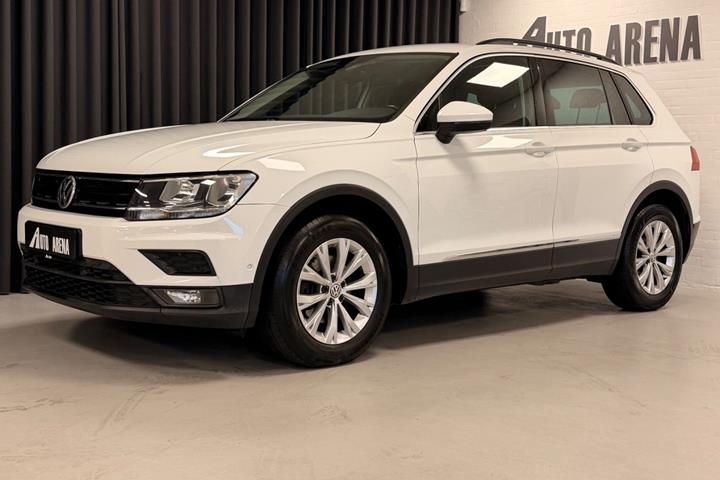 Hvid VW Tiguan fra 2018 set udefra