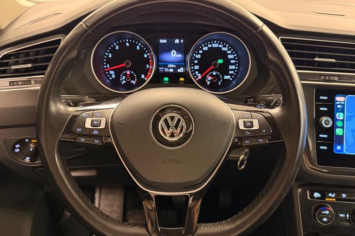 Hvid VW Tiguan fra 2018
