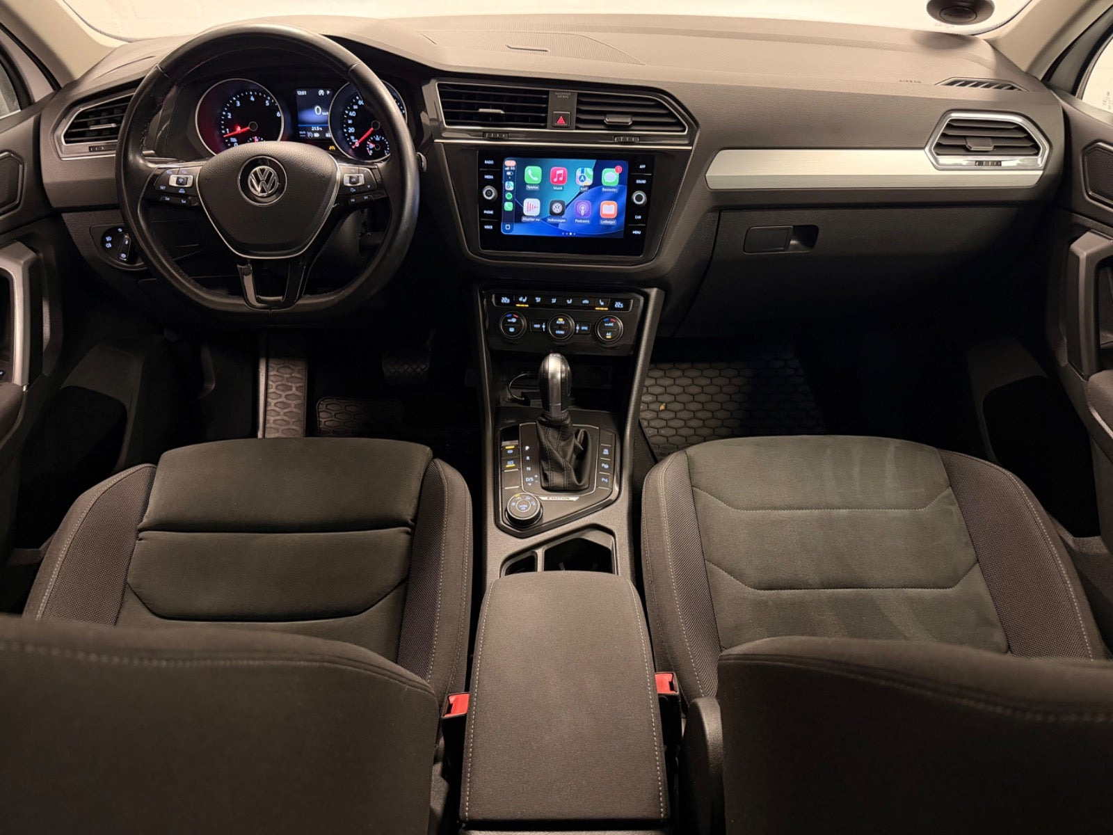 Hvid VW Tiguan fra 2018
