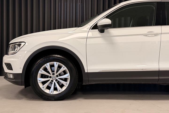 Hvid VW Tiguan fra 2018