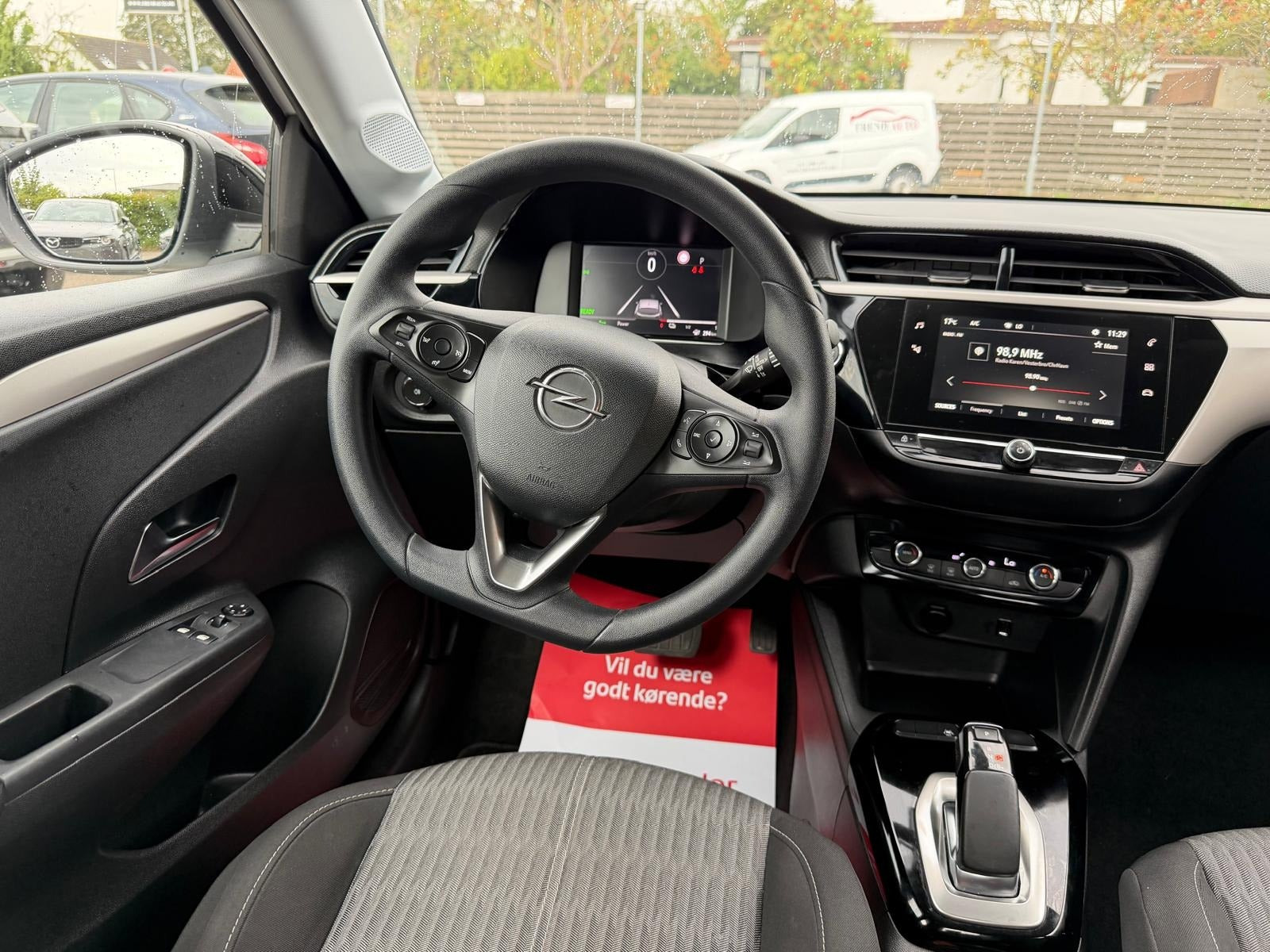 Hvid Opel Corsa-e fra 2021