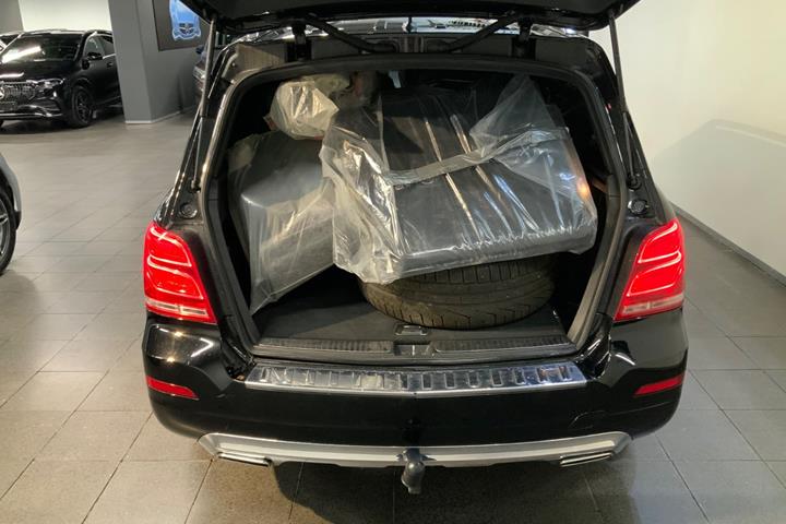 Sort Mercedes GLK220 fra 2014