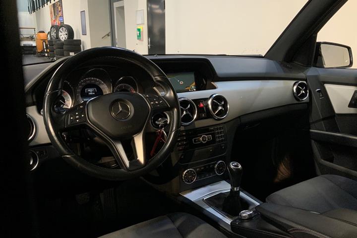 Sort Mercedes GLK220 fra 2014