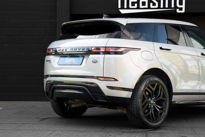 Grå Land Rover Range Rover evoque fra 2021