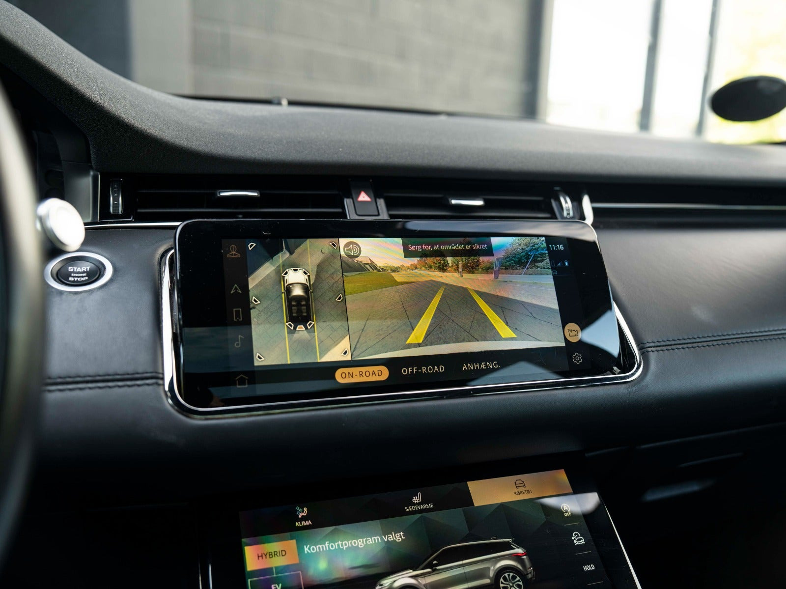 Grå Land Rover Range Rover evoque fra 2021