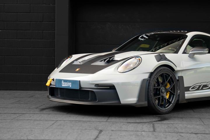 Grå Porsche 911 GT3 RS fra 2025