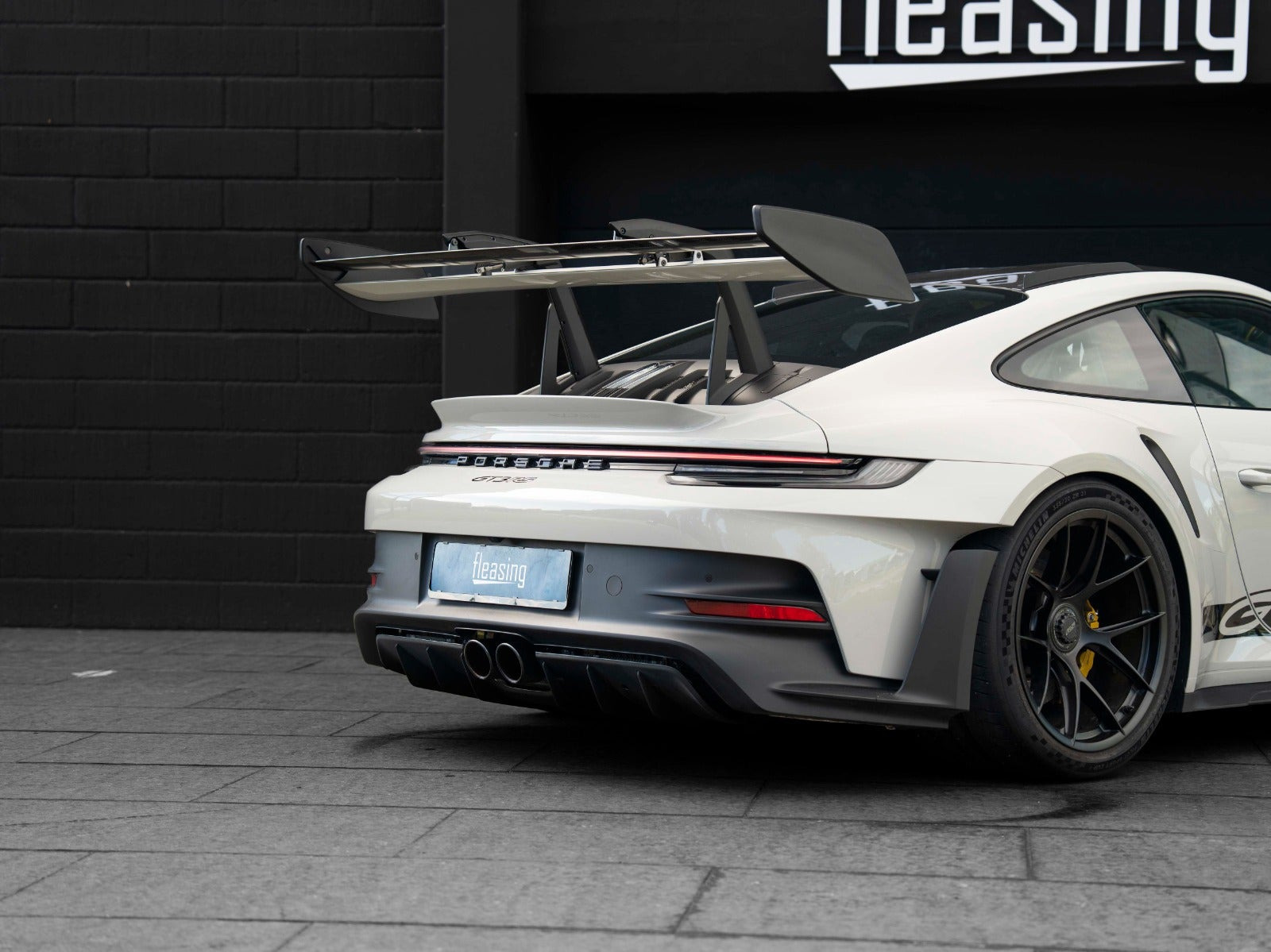 Grå Porsche 911 GT3 RS fra 2025