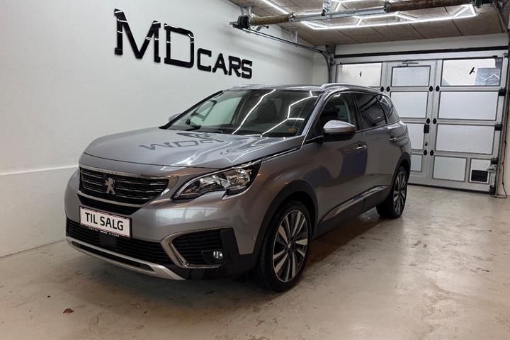 Grå Peugeot 5008 fra 2019