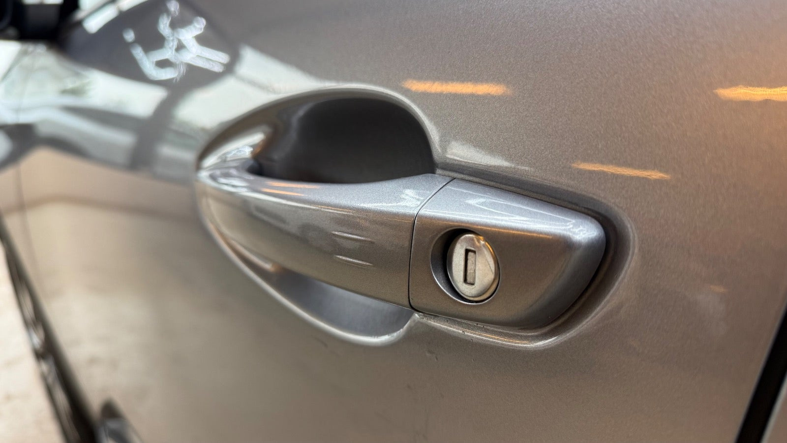 Grå Peugeot 5008 fra 2019