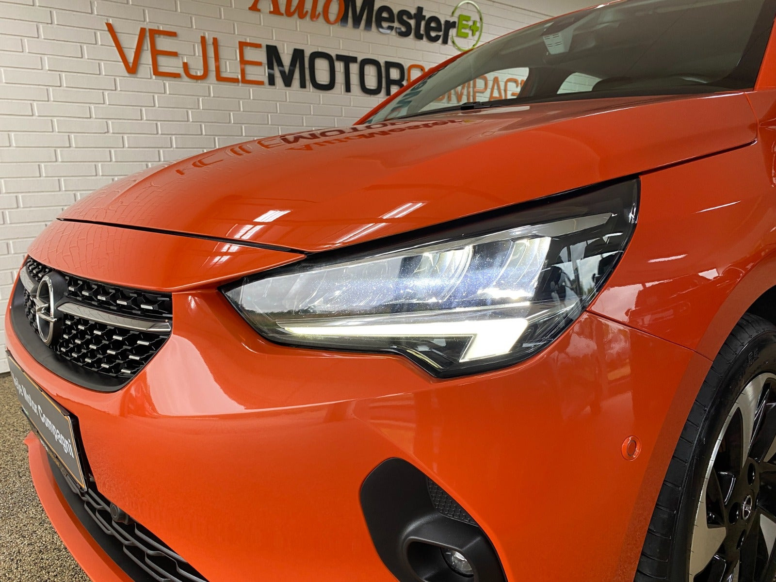 Orange Opel Corsa-e fra 2020