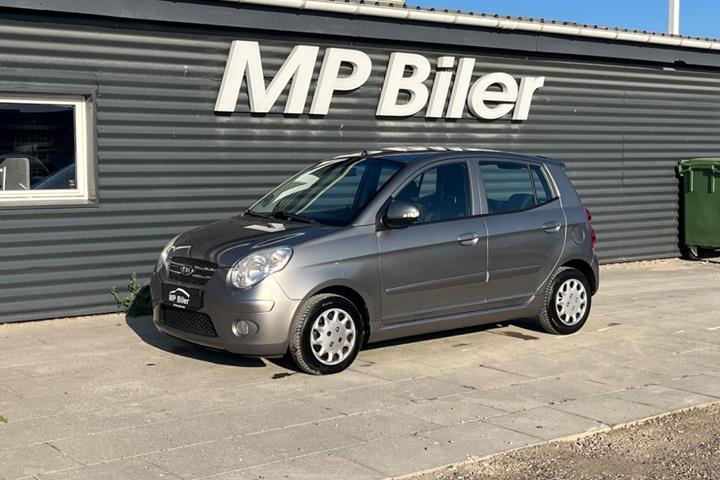 Grå Kia Picanto fra 2008